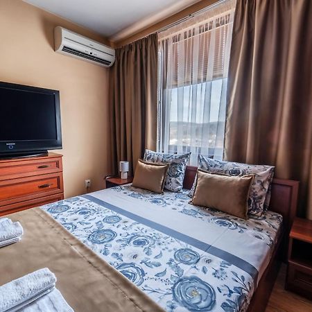 Апартамент Грация Veliko Tŭrnovo Exterior foto